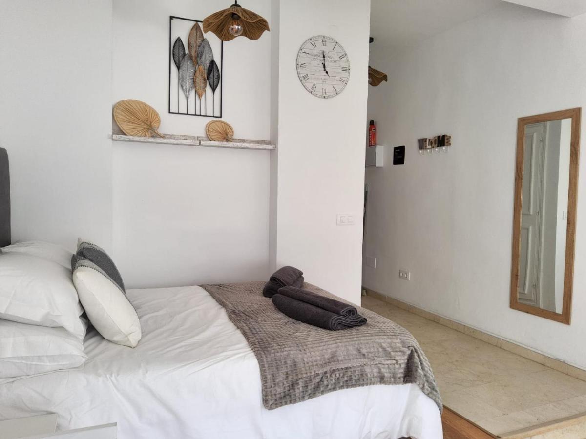 Tranquility Studio Apartment Малага Экстерьер фото