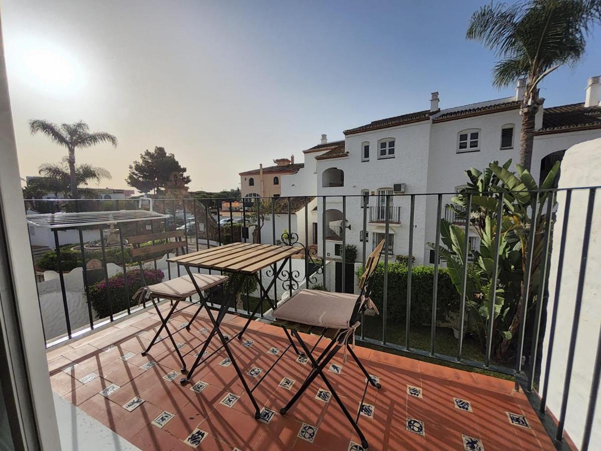 Tranquility Studio Apartment Малага Экстерьер фото