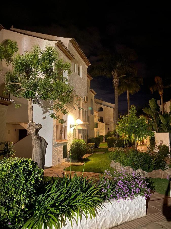 Tranquility Studio Apartment Малага Экстерьер фото